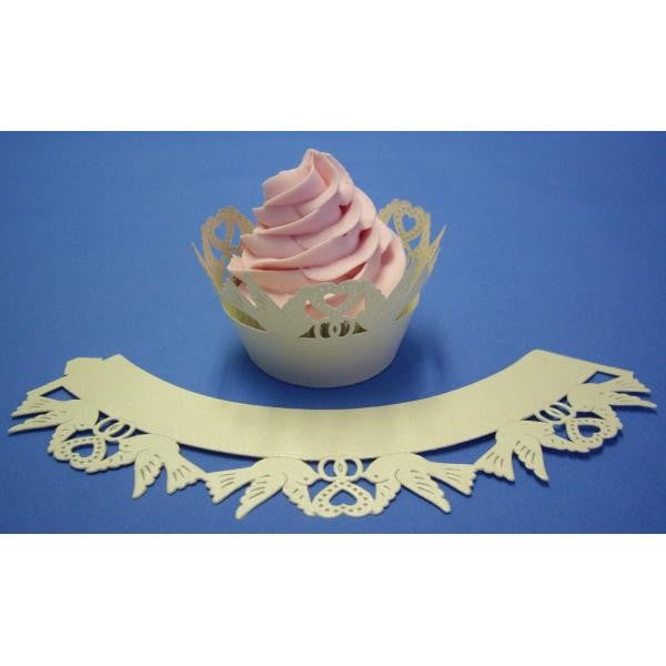 Dekoratiivne Muffiniümbris - Sädelevad Lumivalged Tuvid 12 Tk